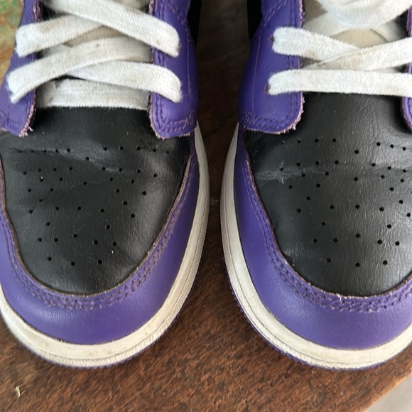 Vintage Jordans - Picture 4 of 5